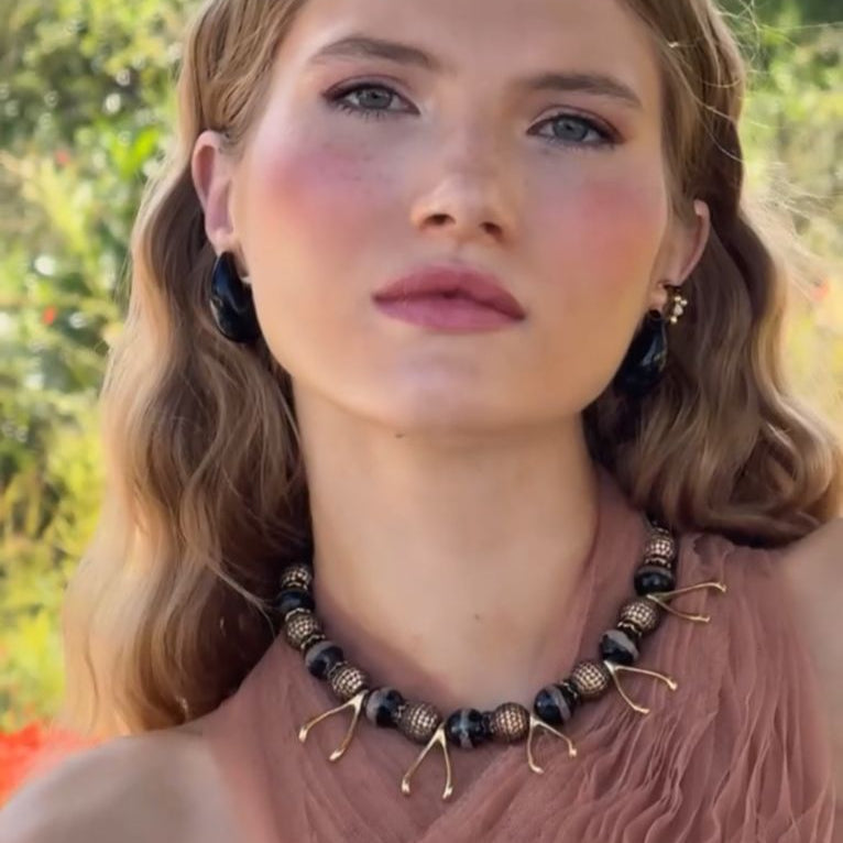 Wishbone chocker brickell magazine zalvage