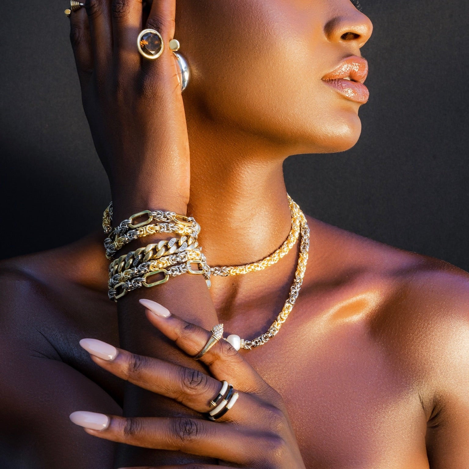 DEJA VU - Retro Clip Magnetic Bracelet