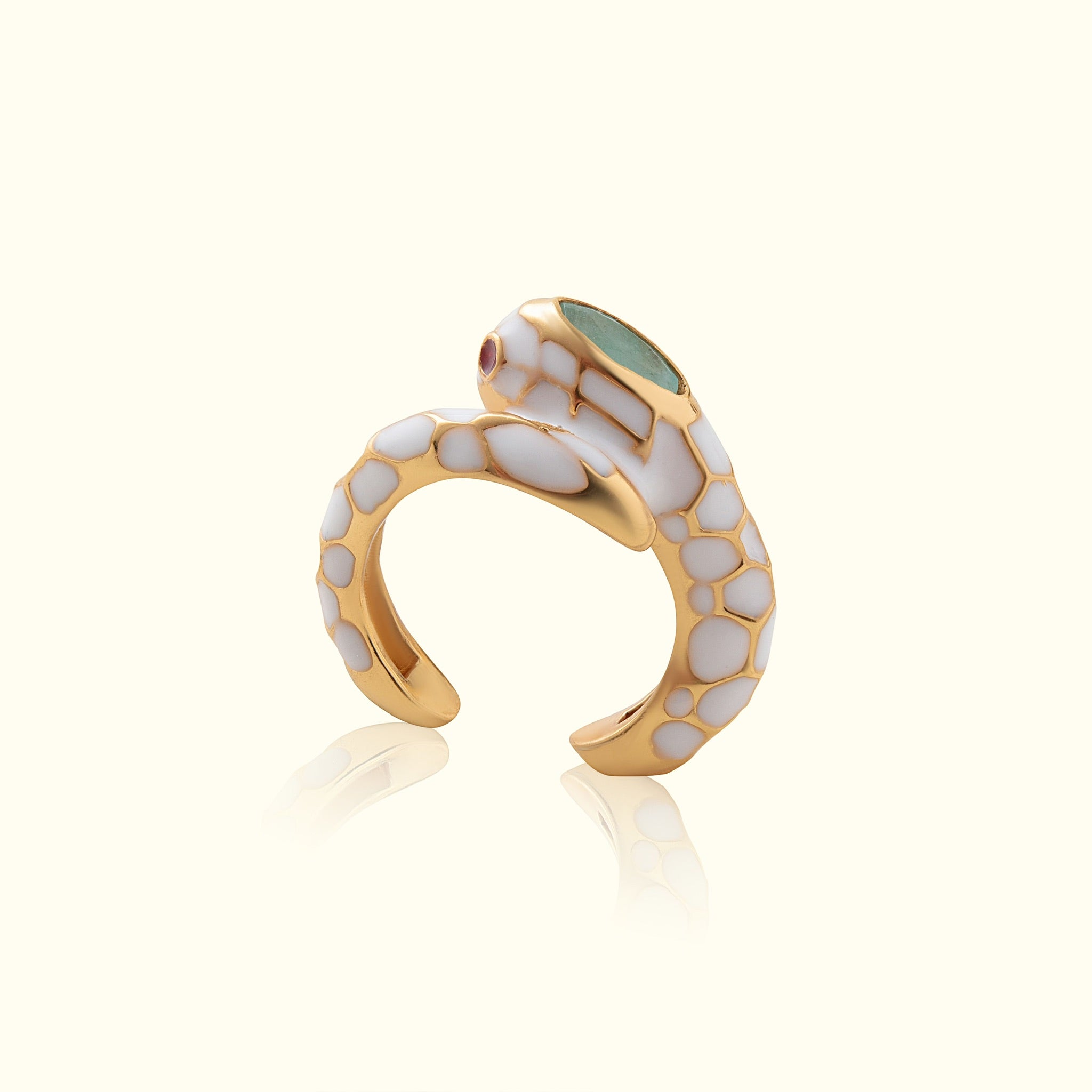 Anakonda Snake Ivory Earcuff