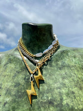 Load image into Gallery viewer, DEJA VU - Havanna Bolt Necklace
