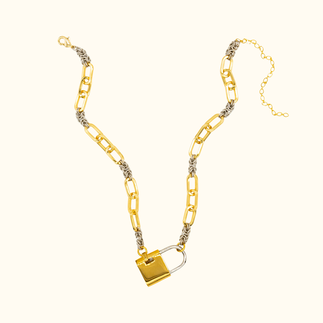 DEJA VU - Lock Necklace